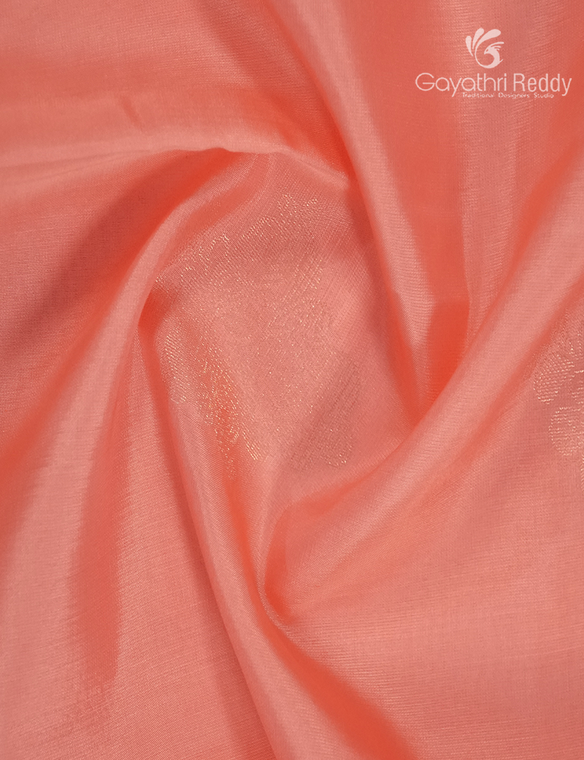 Pure Kanchipuram Silk Saree in Peach ( Butta Style )