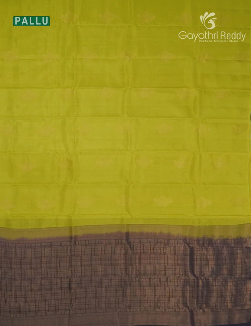 Pure Kanchipuram Silk Saree in Light Green ( Butta Style )