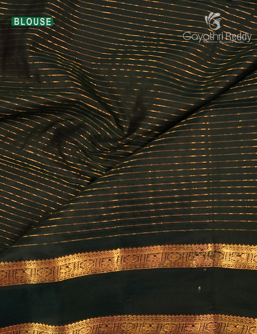 Pure Kanchipuram Vintage Silk Saree in Ruby Pink and Green