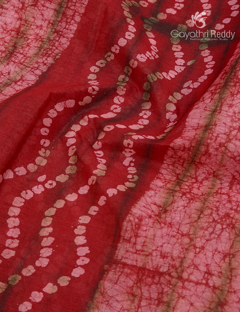 Cotton Batik Print Saree in Red