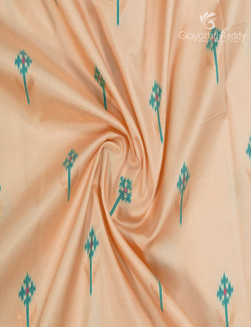 Semi Kanchipuram Art Silk Saree in Cream and Deep Pink