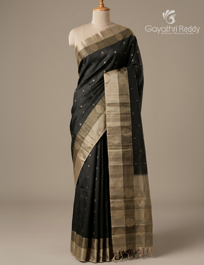 Pure Kanchipuram Light Weight Silk Saree in Black