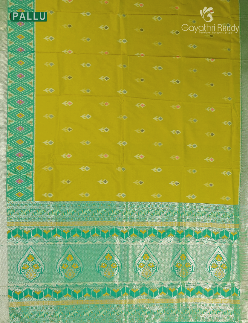 Semi Kanchipuran Silk Saree in Mehendi Green and Sea Green