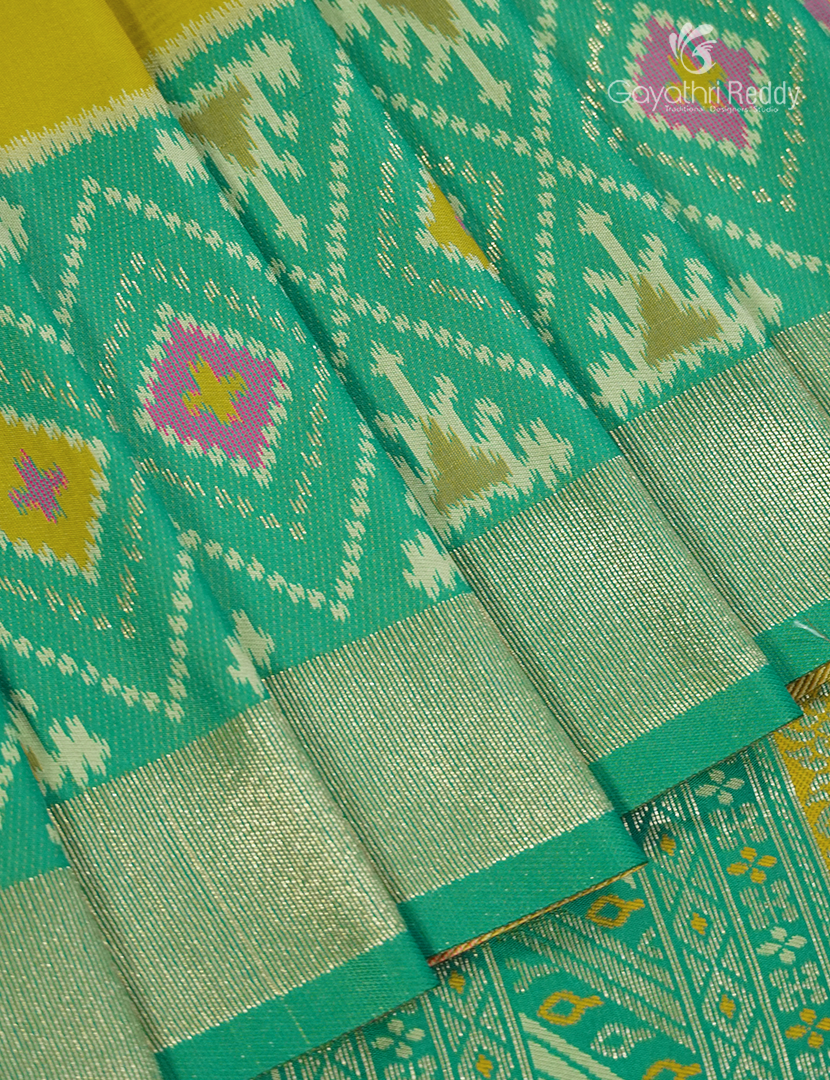 Semi Kanchipuran Silk Saree in Mehendi Green and Sea Green