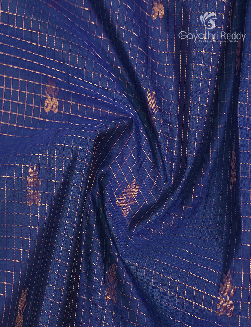 Pure Kanchipuram Vintage Silk Saree in Blue and Maroon