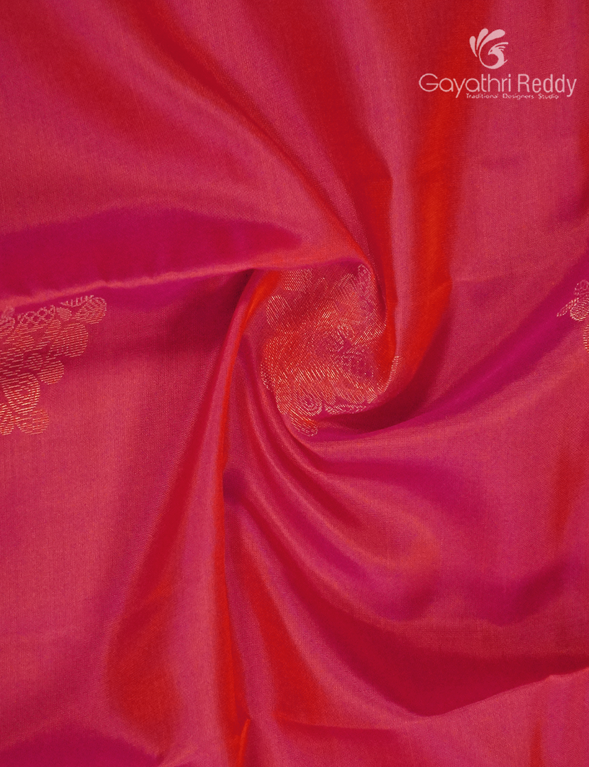 Pure Kanchipuram Silk Saree in Peach Pink( Butta Style )