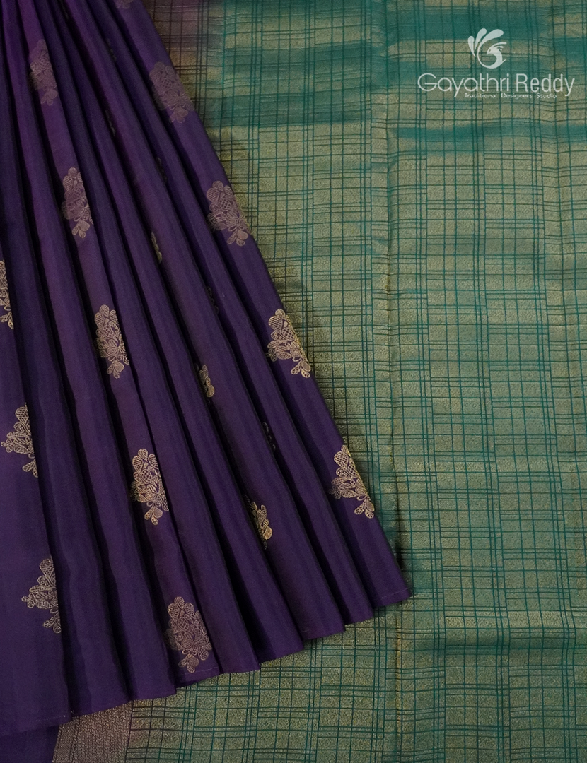 Pure Kanchipuram Silk Saree in Deep Violet ( Butta Style )
