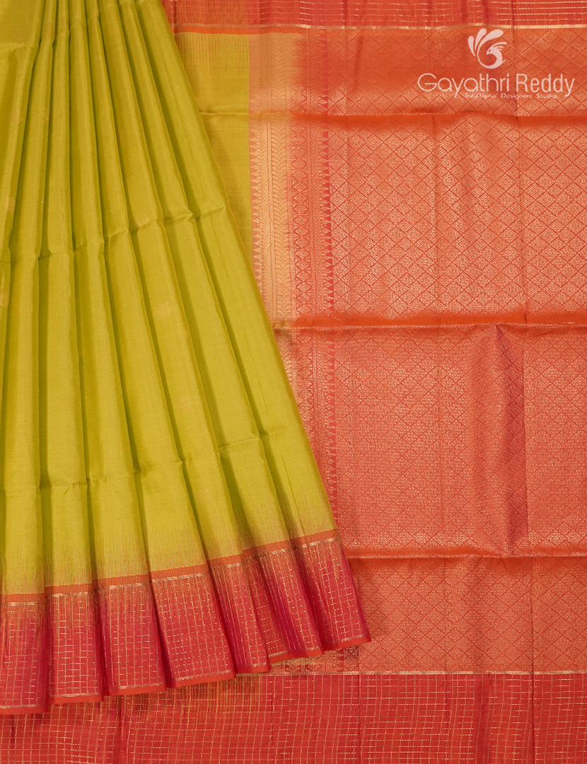Pure Kanchipuram Vintage Silk Saree in Lime Green and Orange