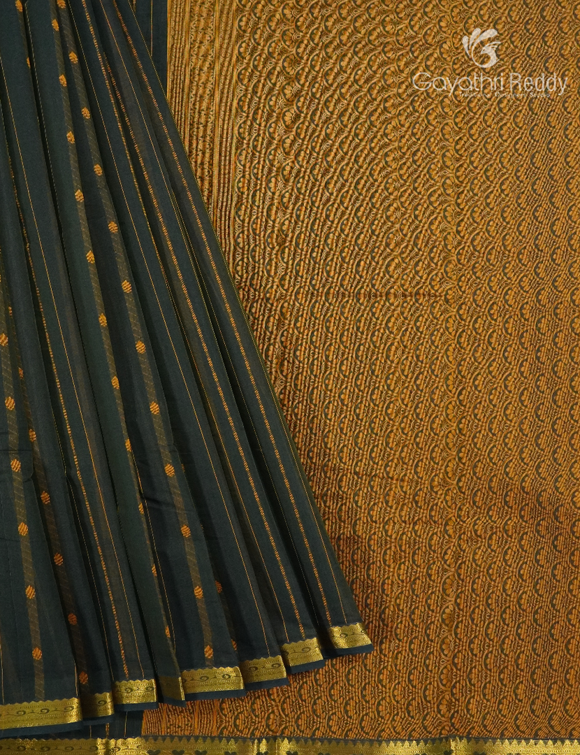 Pure Kanchi Cotton Saree in Deep Moss Green