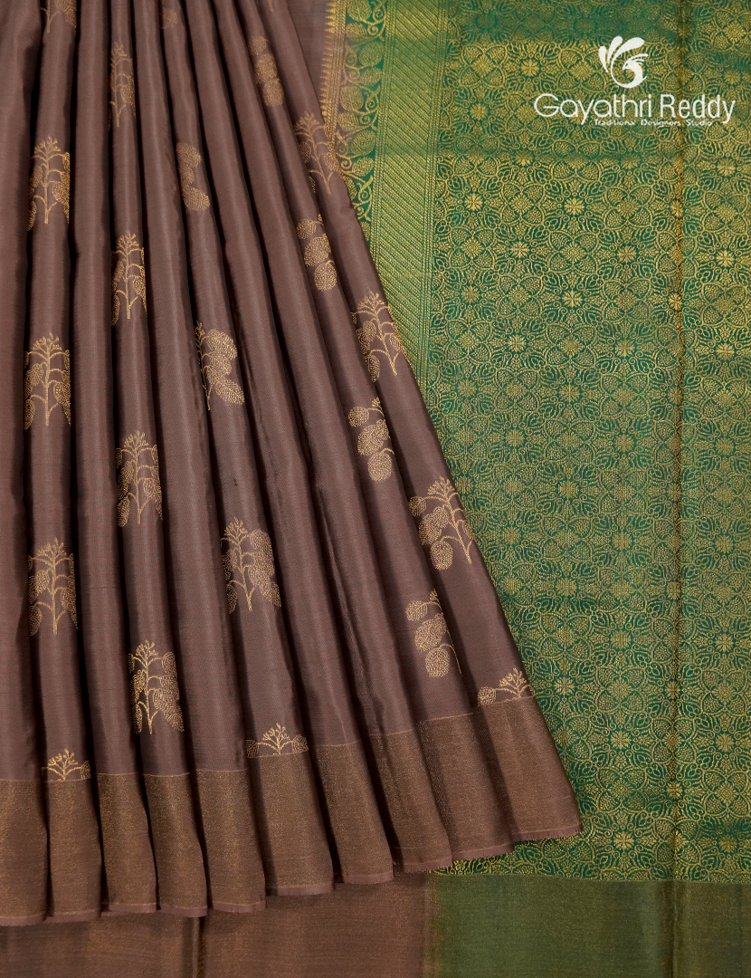Pure Kanchipuram Silk Saree in Brown ( Small Borders )