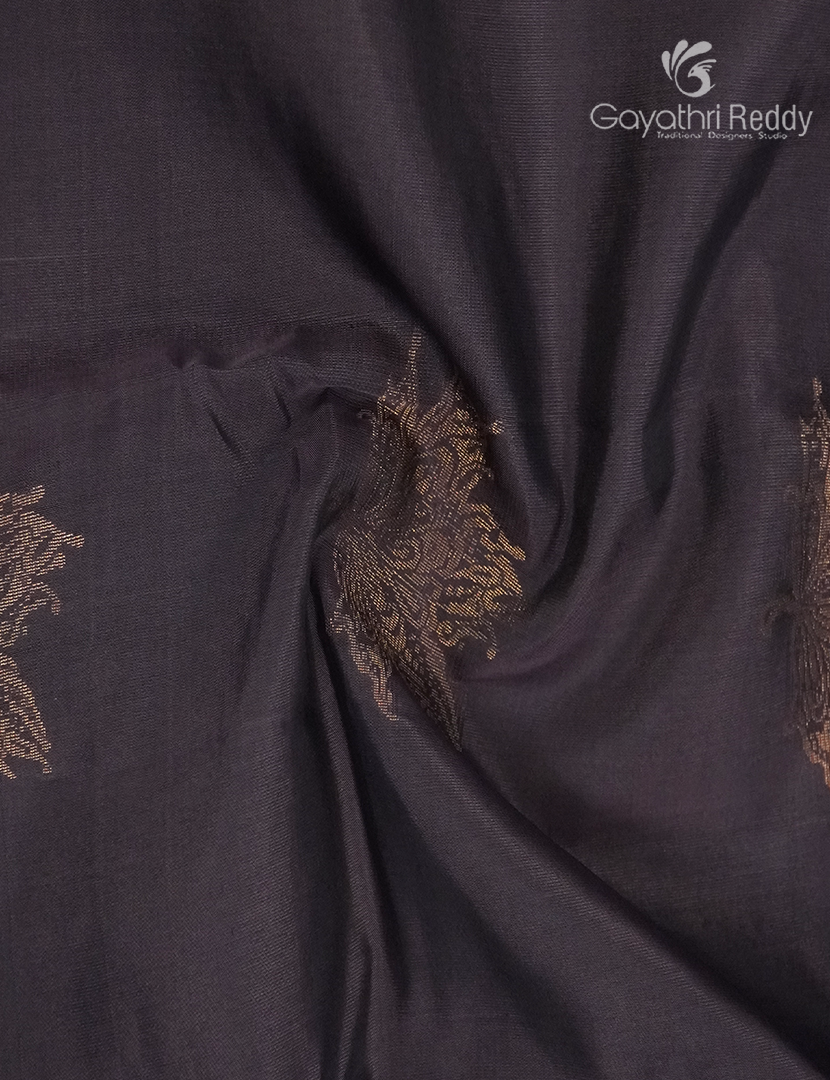 Pure Kanchipuram Silk Saree in Brown ( Butta Style )