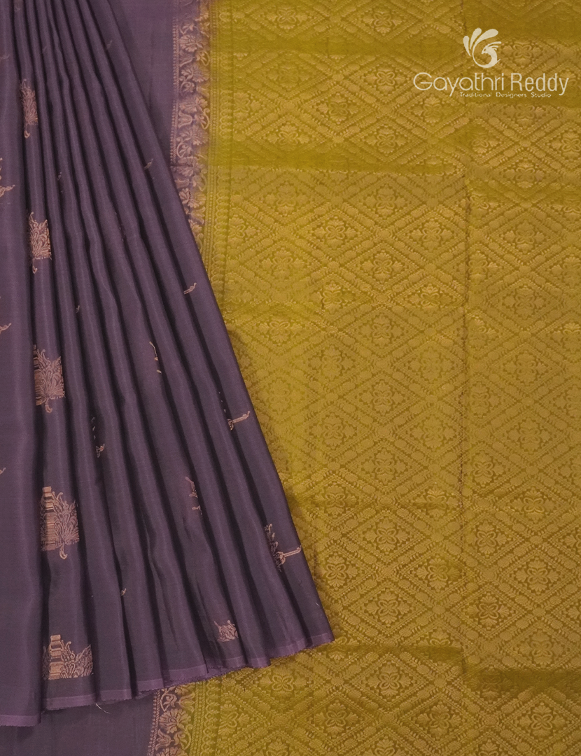 Pure Kanchipuram Silk Saree in Mauve ( Butta Style )