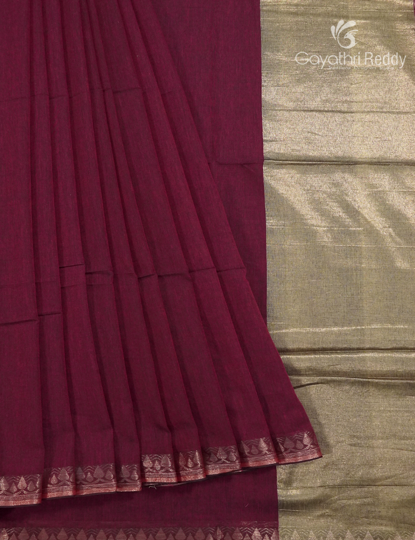 Jamdani Cotton Saree in Deep Magenta