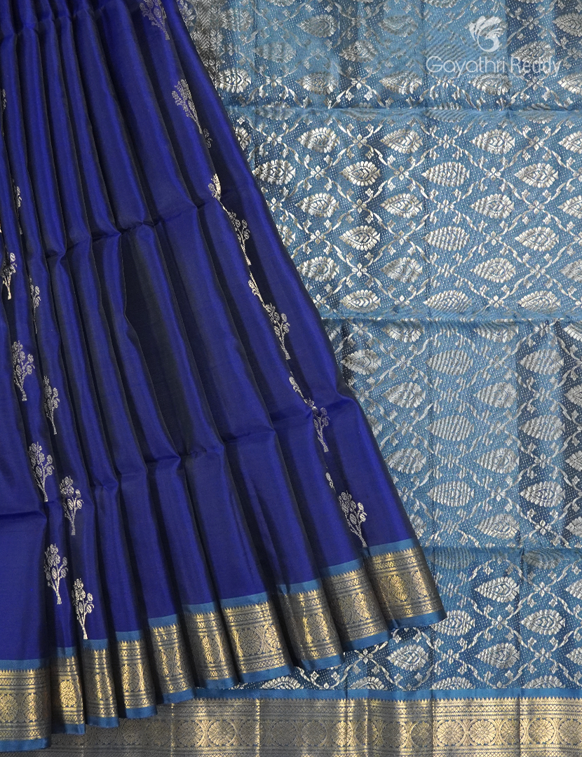 Light weight Kanchipuram Silk Saree in Deep Blue and Grey