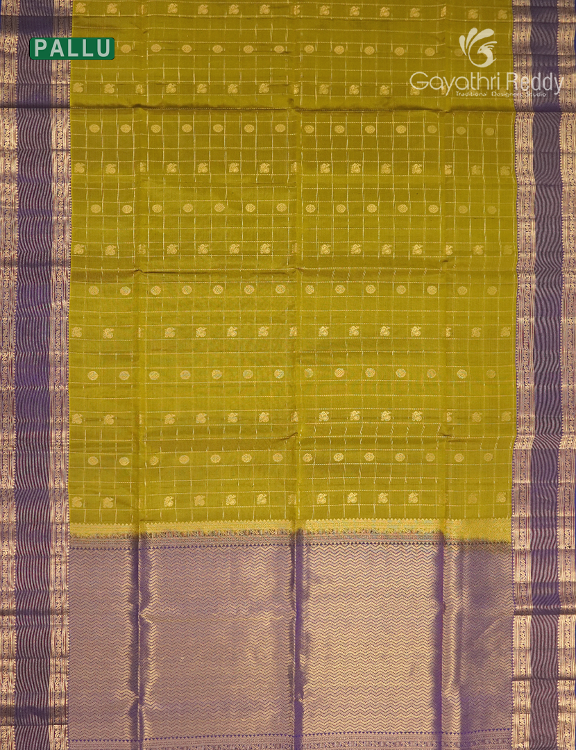 Pure Kanchipuram Vintage Silk Saree in Mehendi Green and Blue