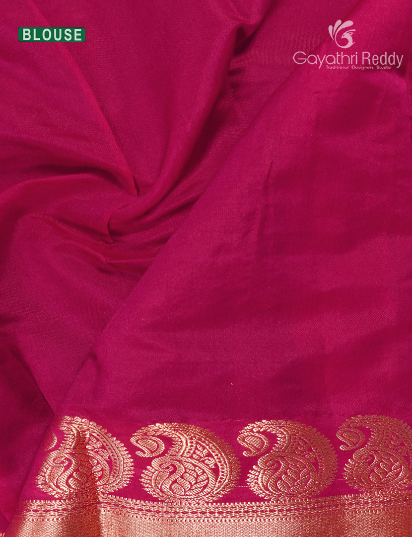 Pure Kanchi Sico Saree in Deep Olive Green and Rani Pink