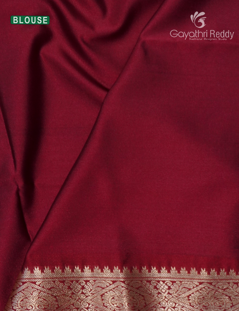 Soft Silk Saree in Dry mehendi and Deep Rust