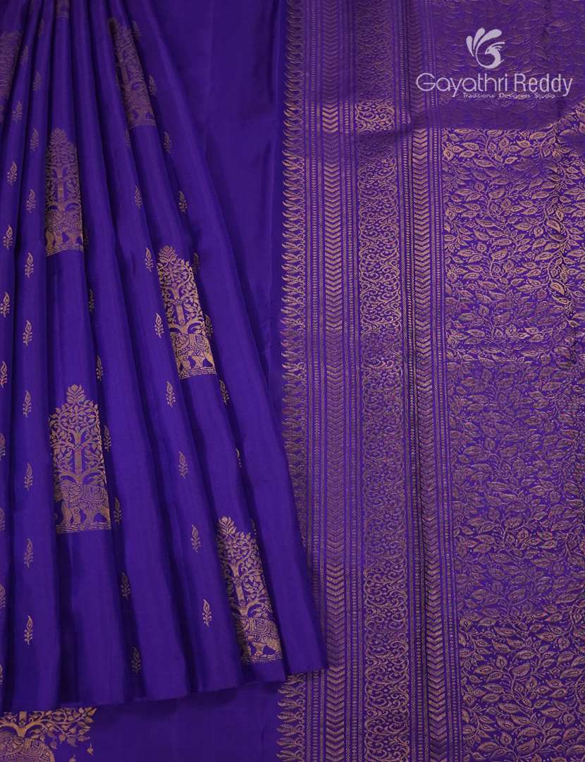 Pure Kanchipuram Silk Saree in Violet ( Butta Pattern )