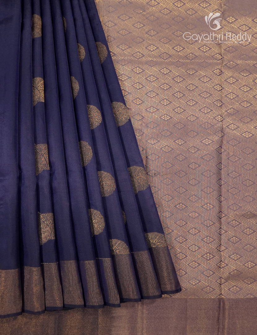 Pure Kanchipuram Silk Saree in Deep Blue ( Small Borders )