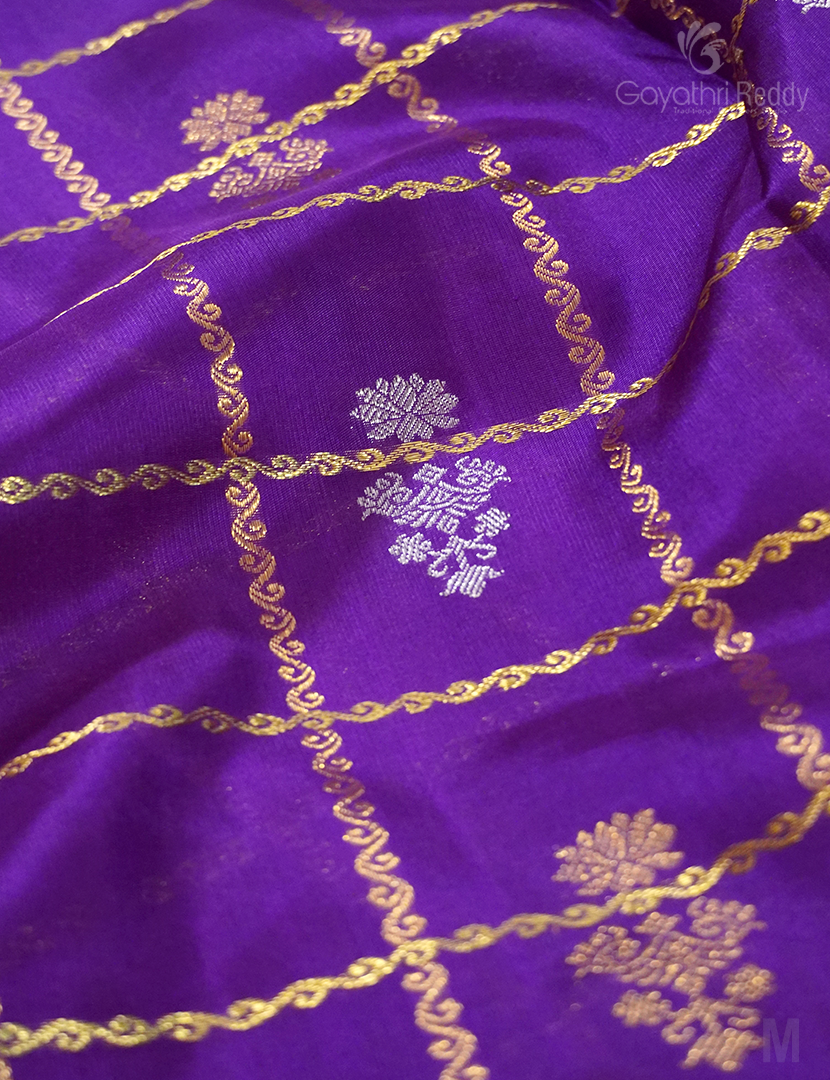 PURE VENKATGIRI PATTU-VP1109