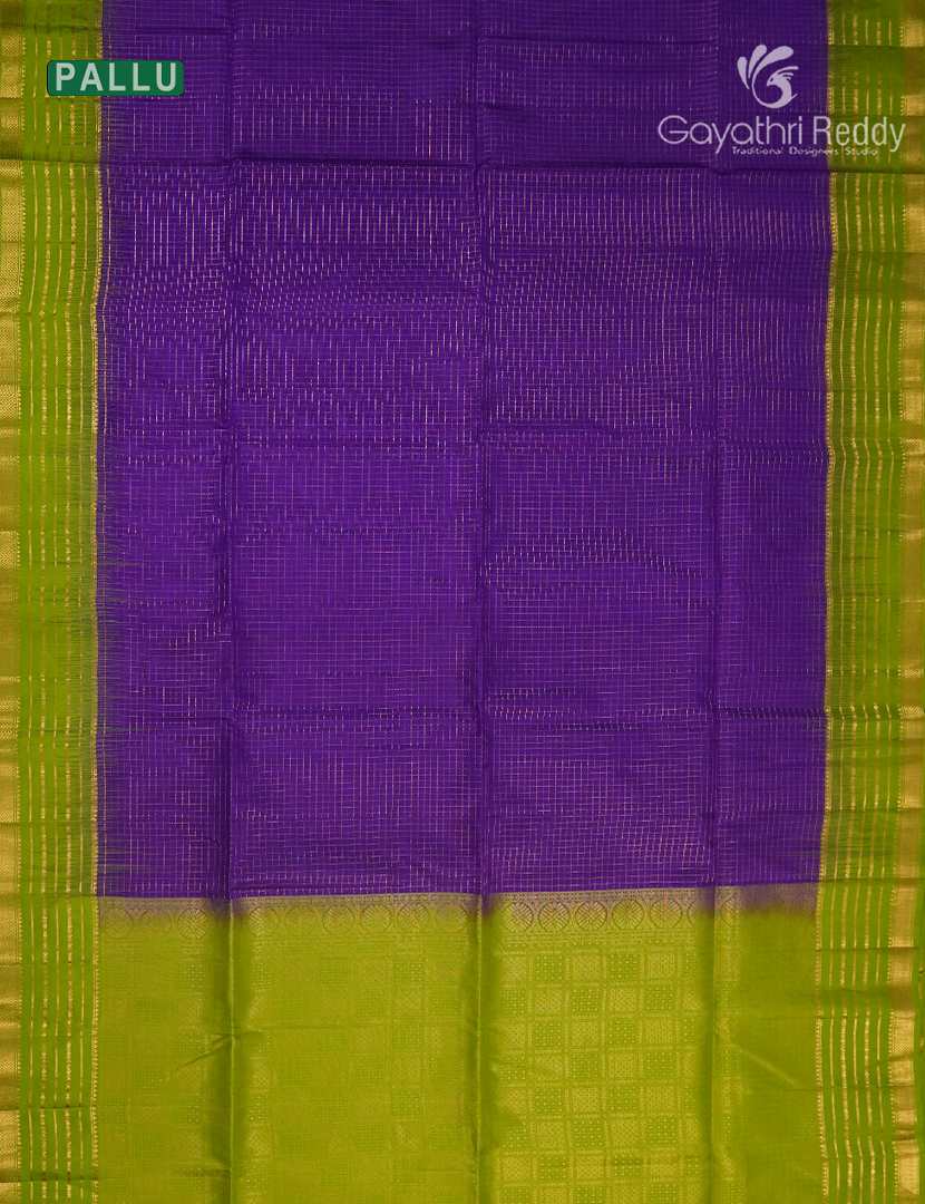 Pure Kanchipuram Vintage Silk Saree in Purple and Parrot Green