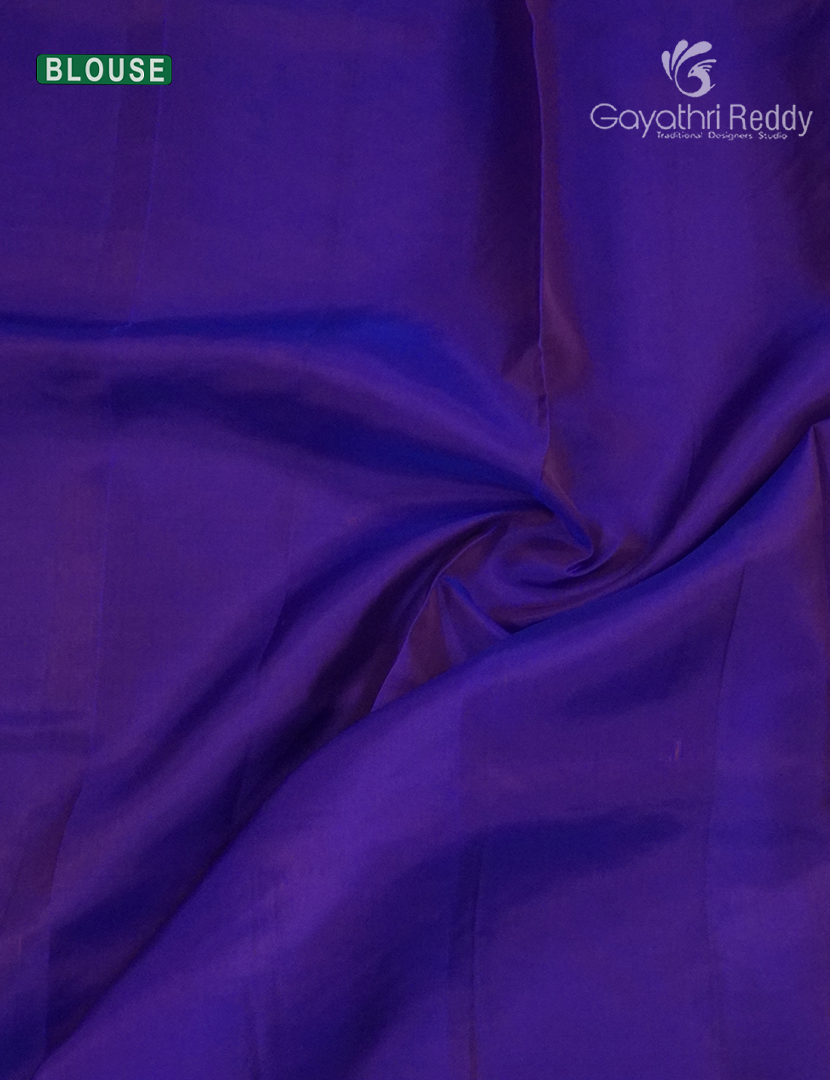 Pure Kanchipuram Silk Saree in Purple ( Butta Style )