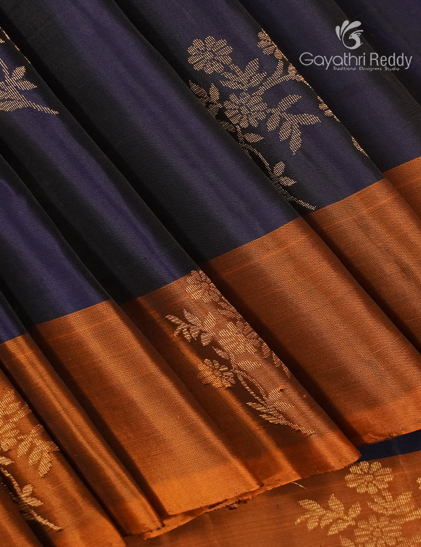 Pure Kanchipuram Soft Silk Saree in Deep Navy Blue and Orange