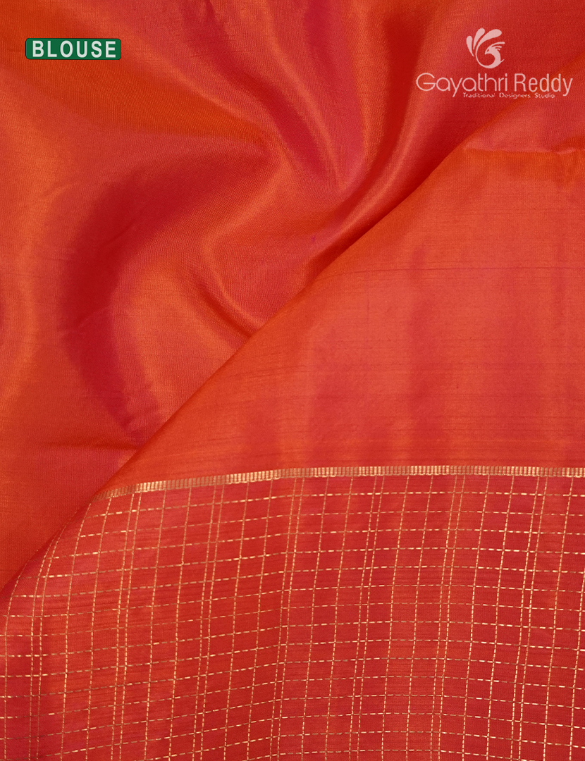 Pure Kanchipuram Vintage Silk Saree in Lime Green and Orange