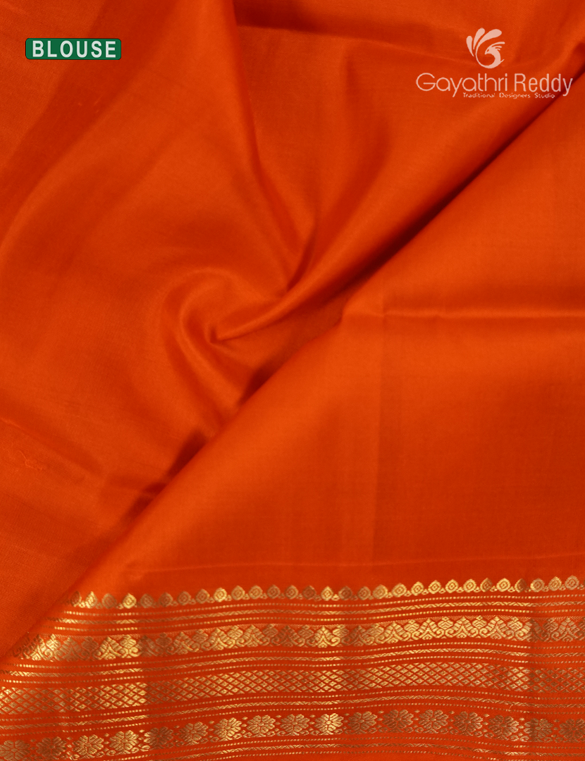 Pure Kanchipuram Vintage Silk Saree in Purple and Orange