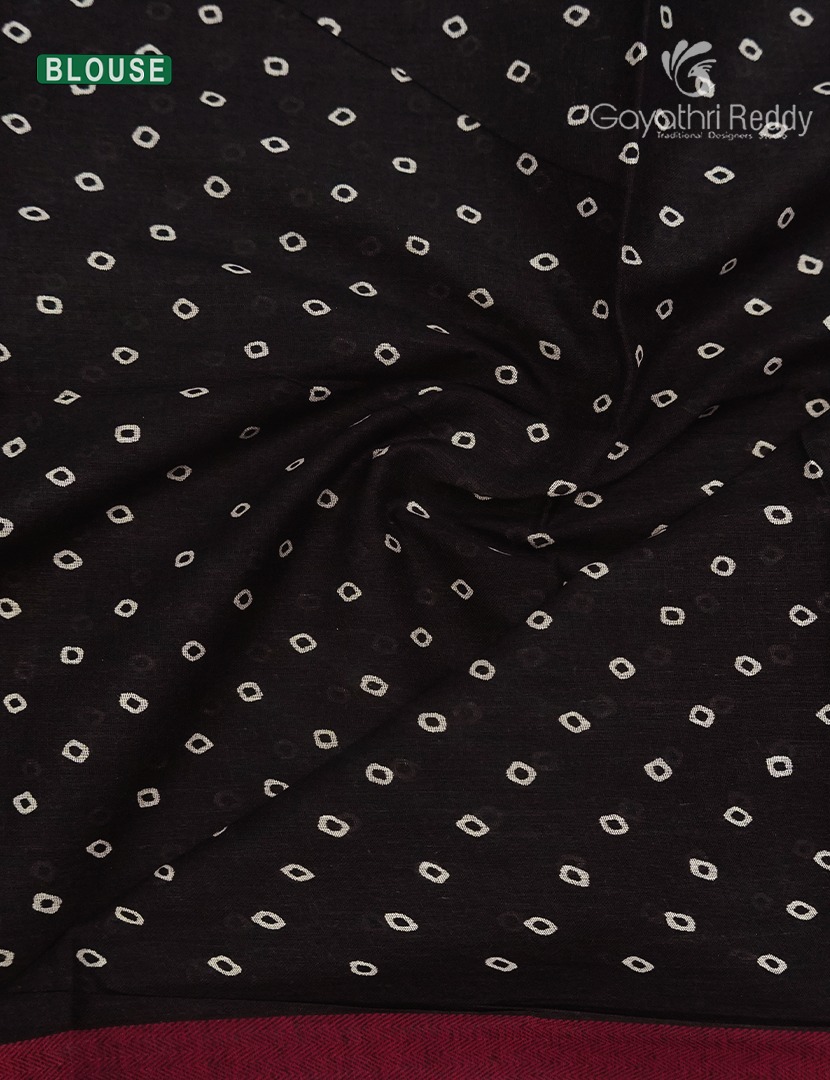 Vidharbha Cotton Saree in Black and Red