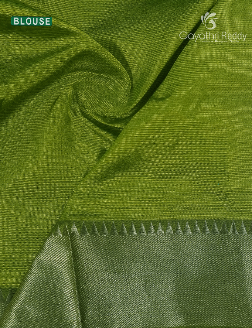 Mangalagiri Pattu Saree in Parrot Green
