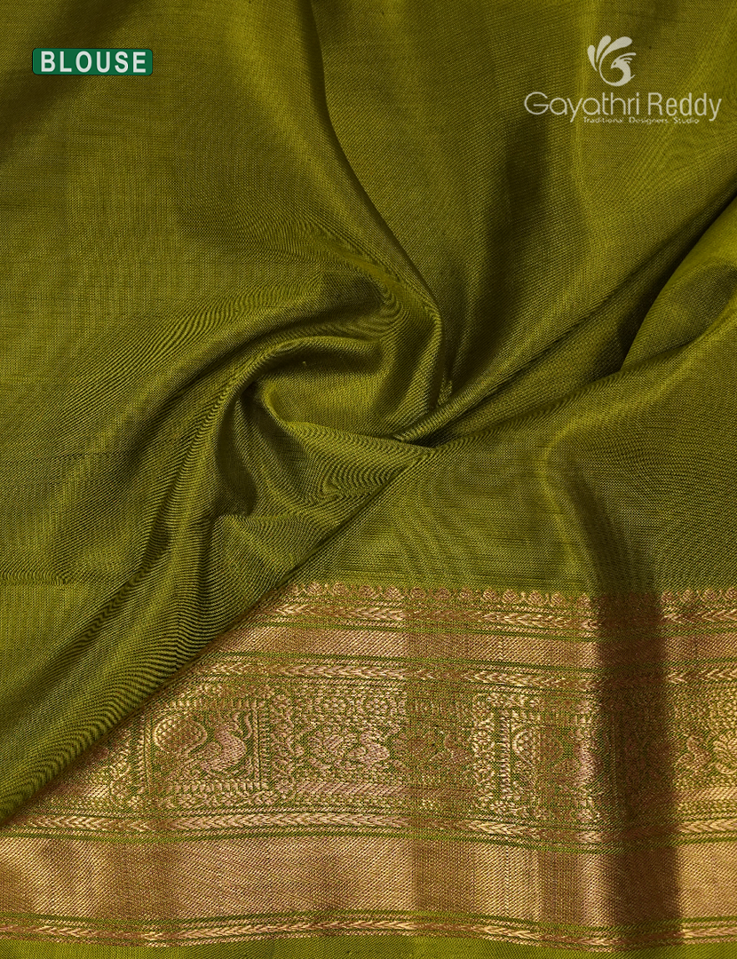 Pure Kanchipuram Soft Silk Saree in Maroon and Lime Green