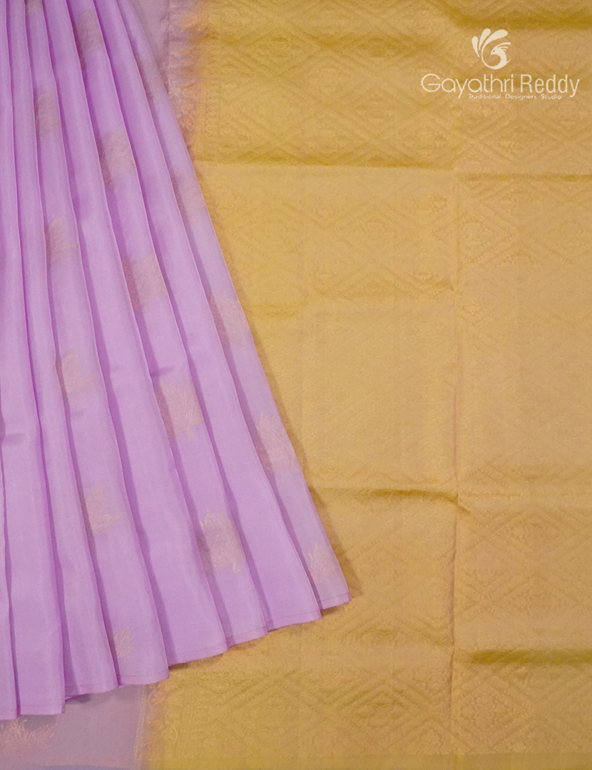 Pure Kanchipuram Silk Saree in Lavender ( Butta Style )
