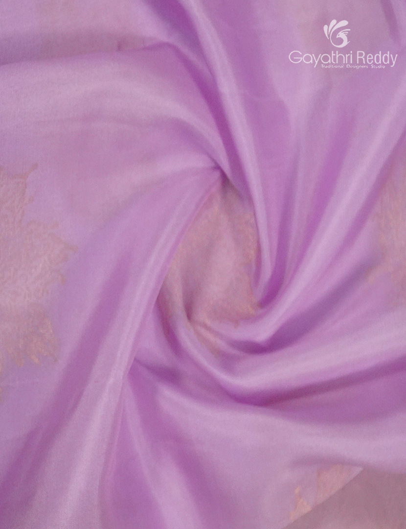Pure Kanchipuram Silk Saree in Lavender ( Butta Style )
