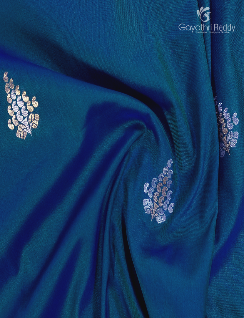 Semi Kanchipuran Silk Saree in Deep Peacock Blue and Magenta