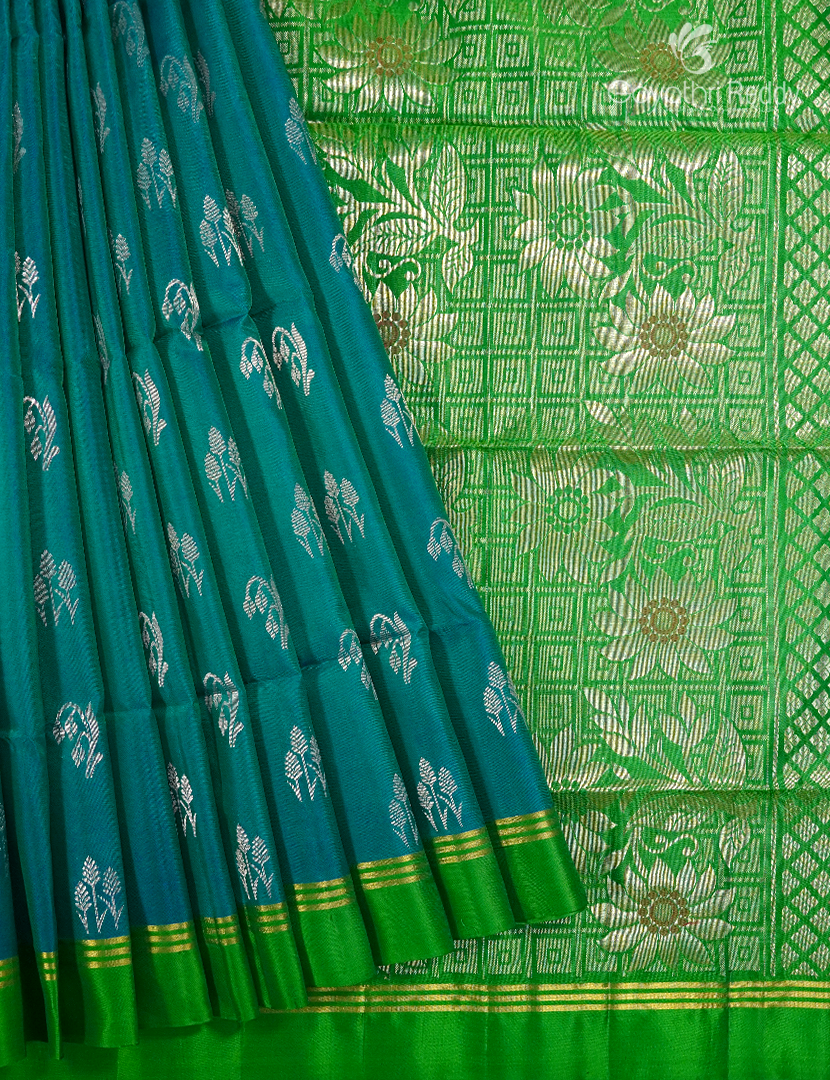 Light weight Kanchipuram Silk Saree in Deep Rama Green and Parrot Green