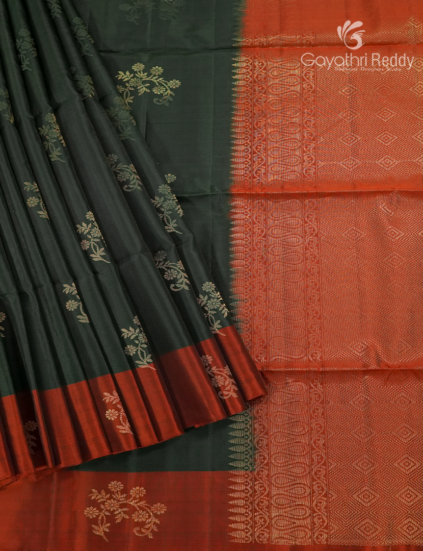 Pure Kanchipuram Soft Silk Saree in Bottle Green and Rust Orange