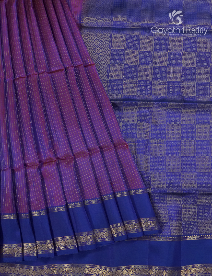 Pure Kanchipuram Silk Saree in Deep Purple and Deep Blue (Light Weight)