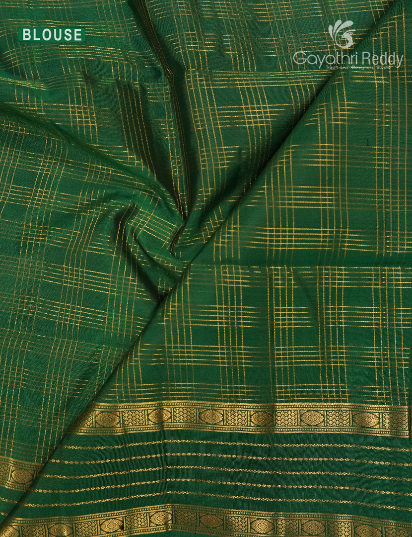 Pure Kanchipuram Vintage Silk Saree in Rust Brown and Green