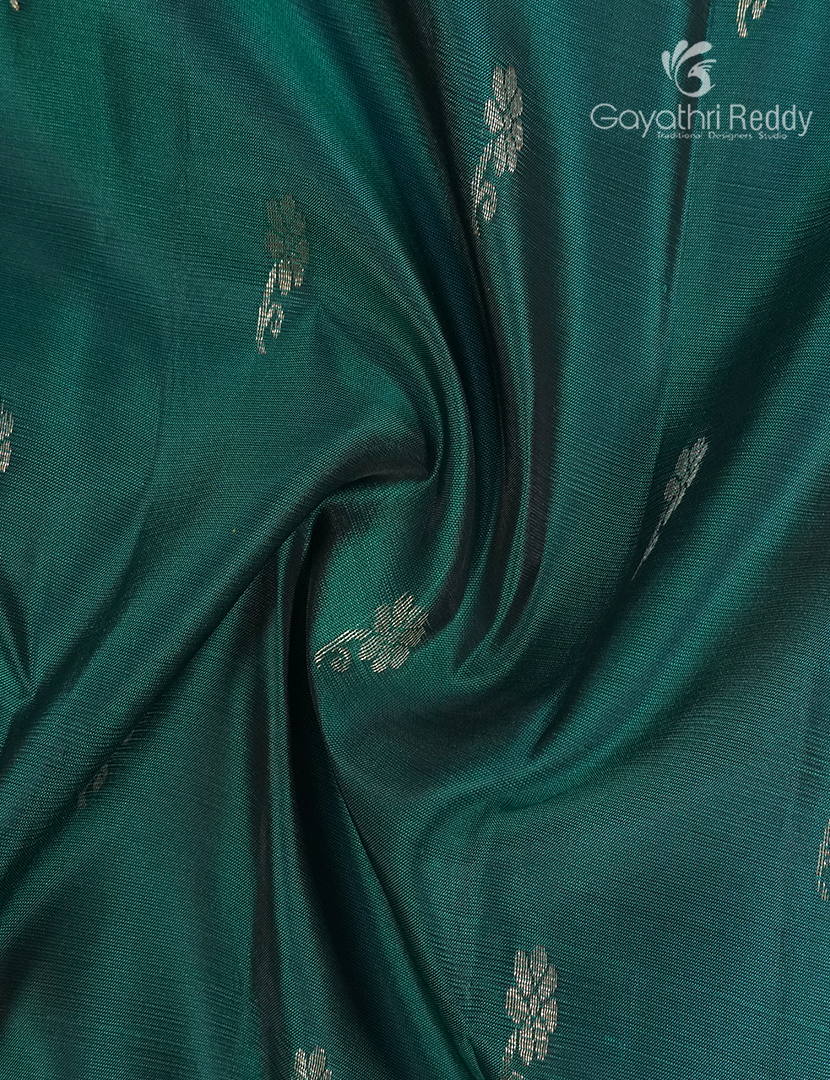 Pure Kanchipuram Silk Saree in Deep Peacock Green and Deep Brown