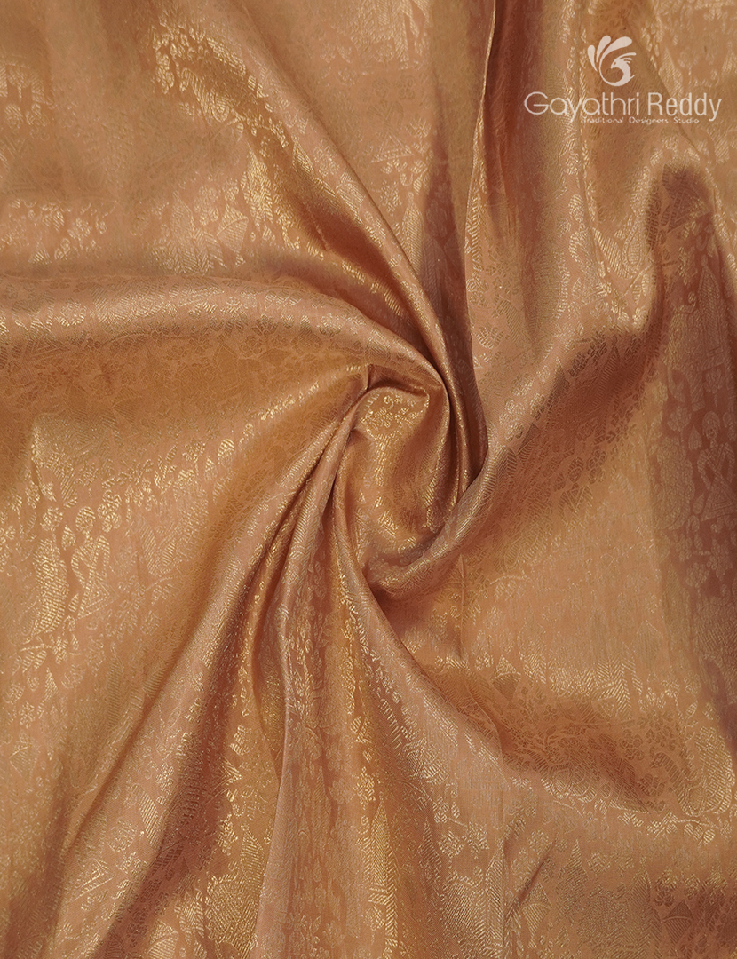 Pure Kanchipuram Silk Saree in Light Gold and Brown ( Brocade Pattern )