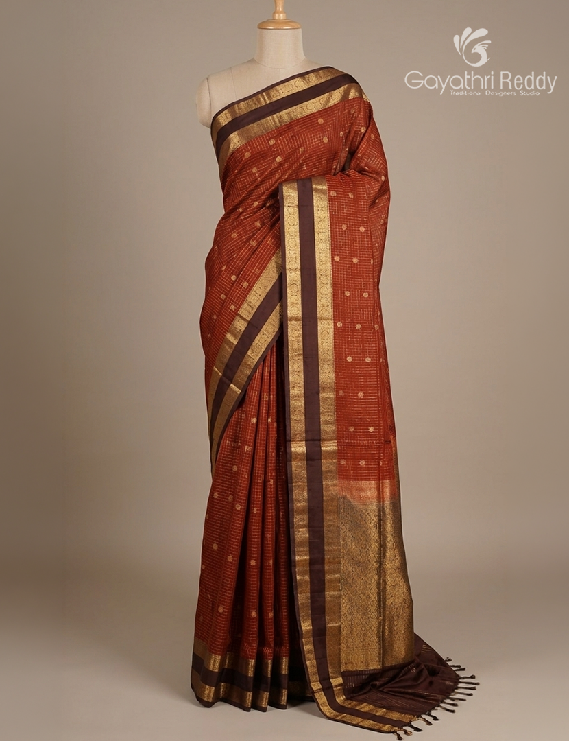 Pure Kanchipuram Vintage Silk Saree in Rust Red and Brown