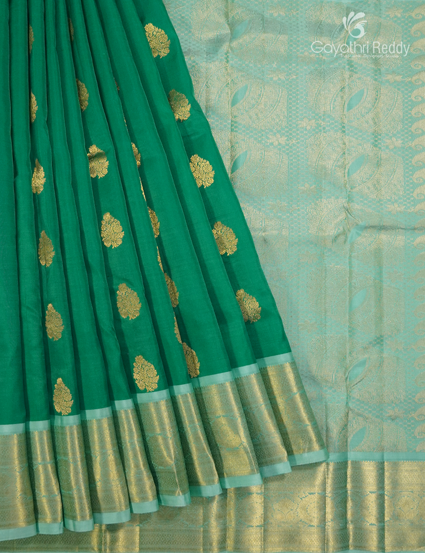 Pure Kanchipuram Vintage Saree ( Medium Border ) Parrot Green and Mint Green