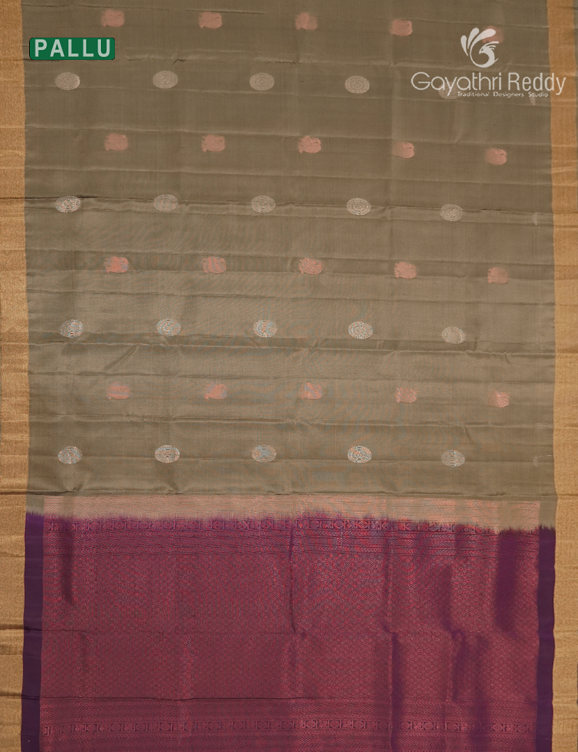 Pure Kanchipuram Silk Saree in Olive Green ( Small Borders )