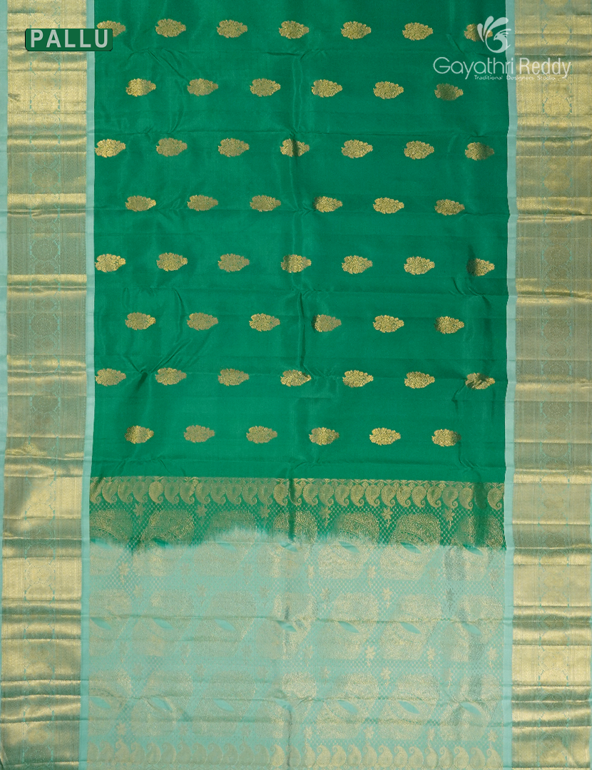 Pure Kanchipuram Vintage Saree ( Medium Border ) Parrot Green and Mint Green