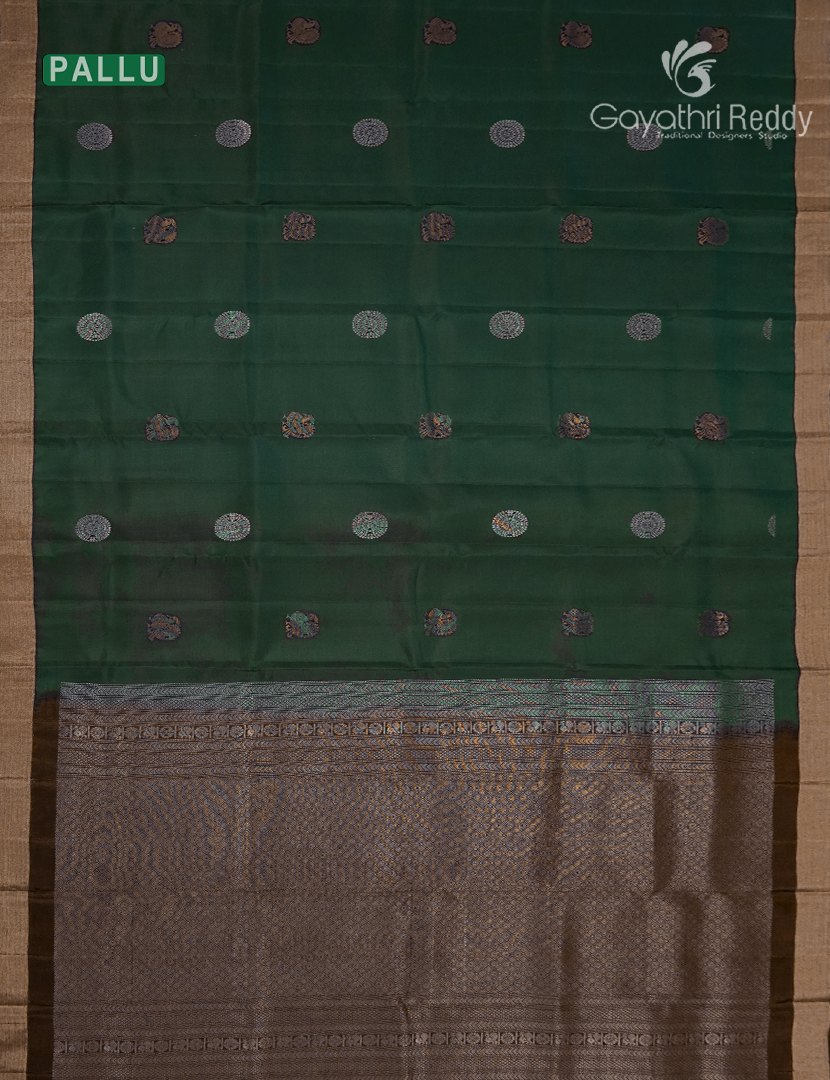 Pure Kanchipuram Silk Saree in Bottle Green ( Small Borders )