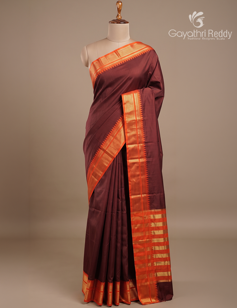 Semi Gadwal Saree in Deep Maroon