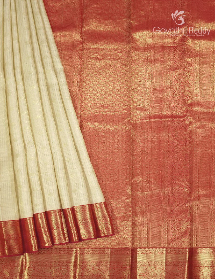 Pure Kanchipuram Silk Talambralu Saree in Cream and Red