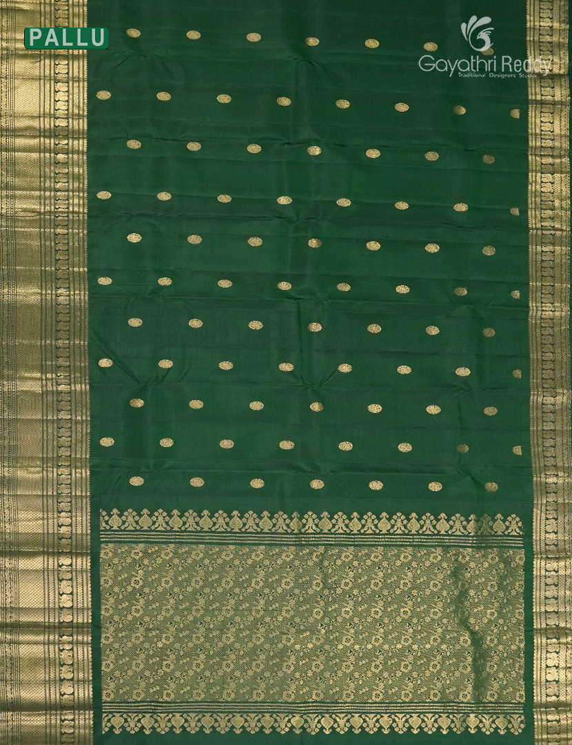 Pure Kanchipuram Vintage Saree ( Medium Border ) Deep Bottle Green