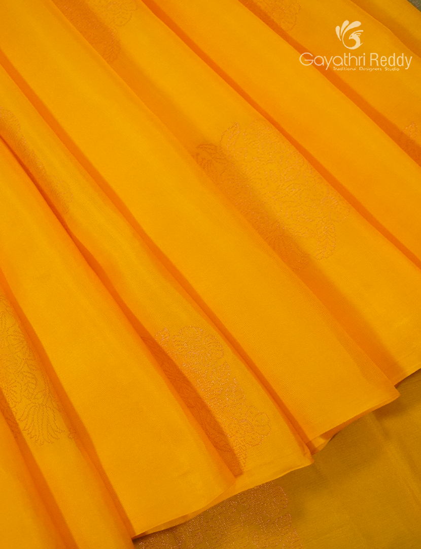 Pure Kanchipuram Silk Saree in Yellow ( Butta Style )
